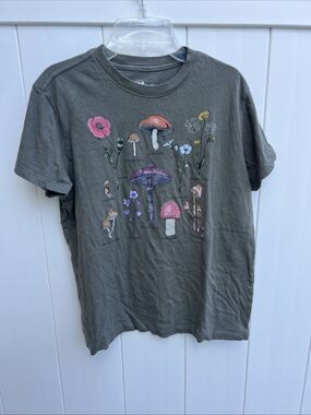 Doe Womens T-Shirt Mushrooms And Plants Guide Green Sz XS